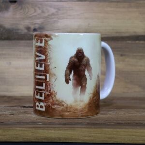 Bigfoot YETY Sasquatch Coffee Mug. 11 Oz.